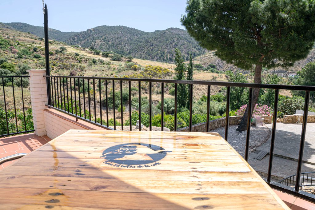 Terrace with mountain views in Studio Cigarillos